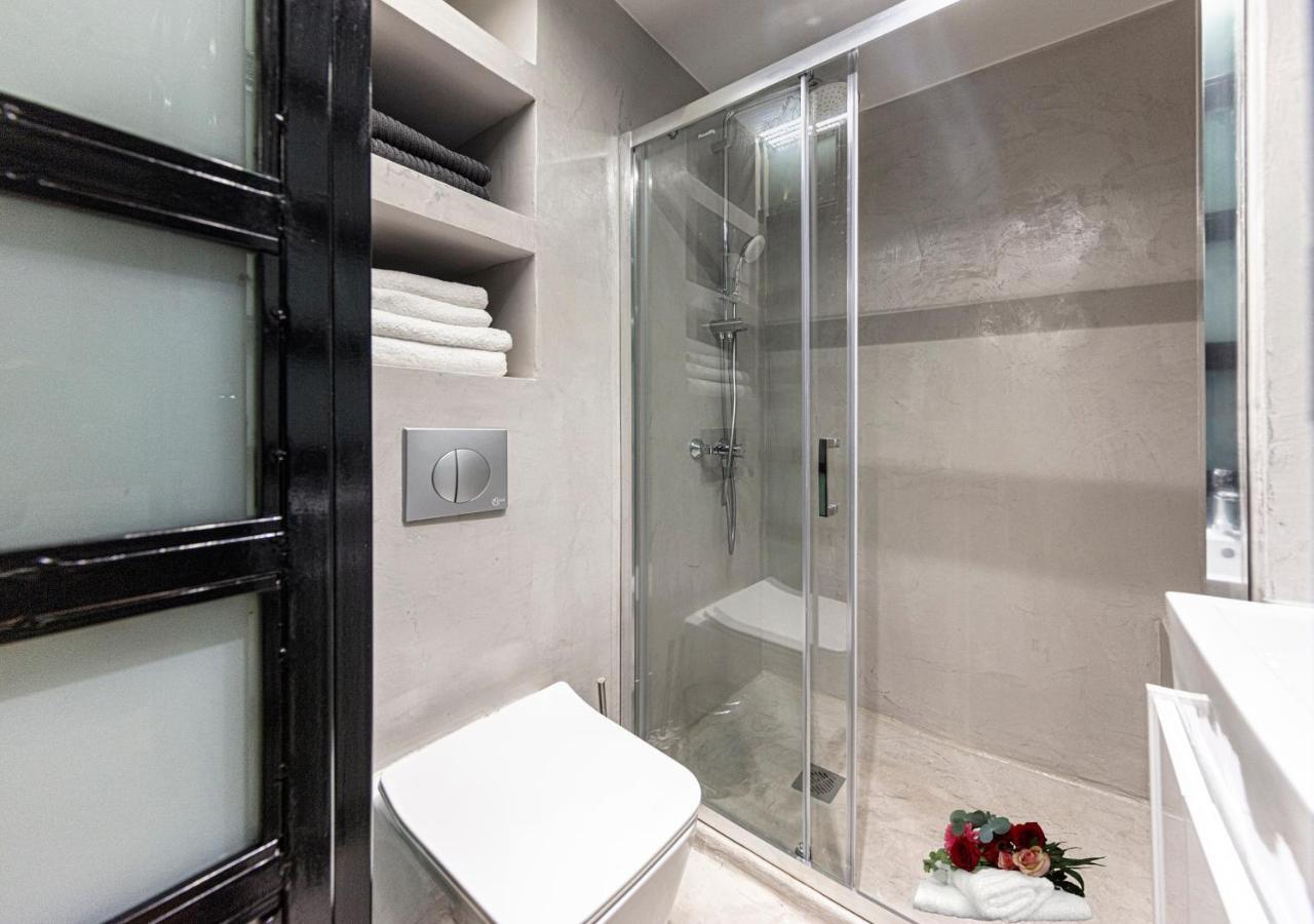 The Monastiraki Metro Lux Suite! เอเธนส์ ภายนอก รูปภาพ