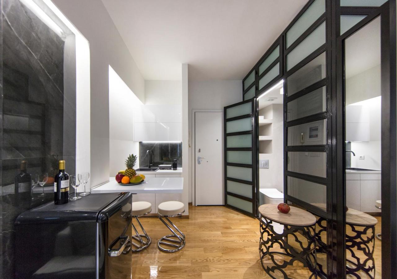 The Monastiraki Metro Lux Suite! เอเธนส์ ภายนอก รูปภาพ